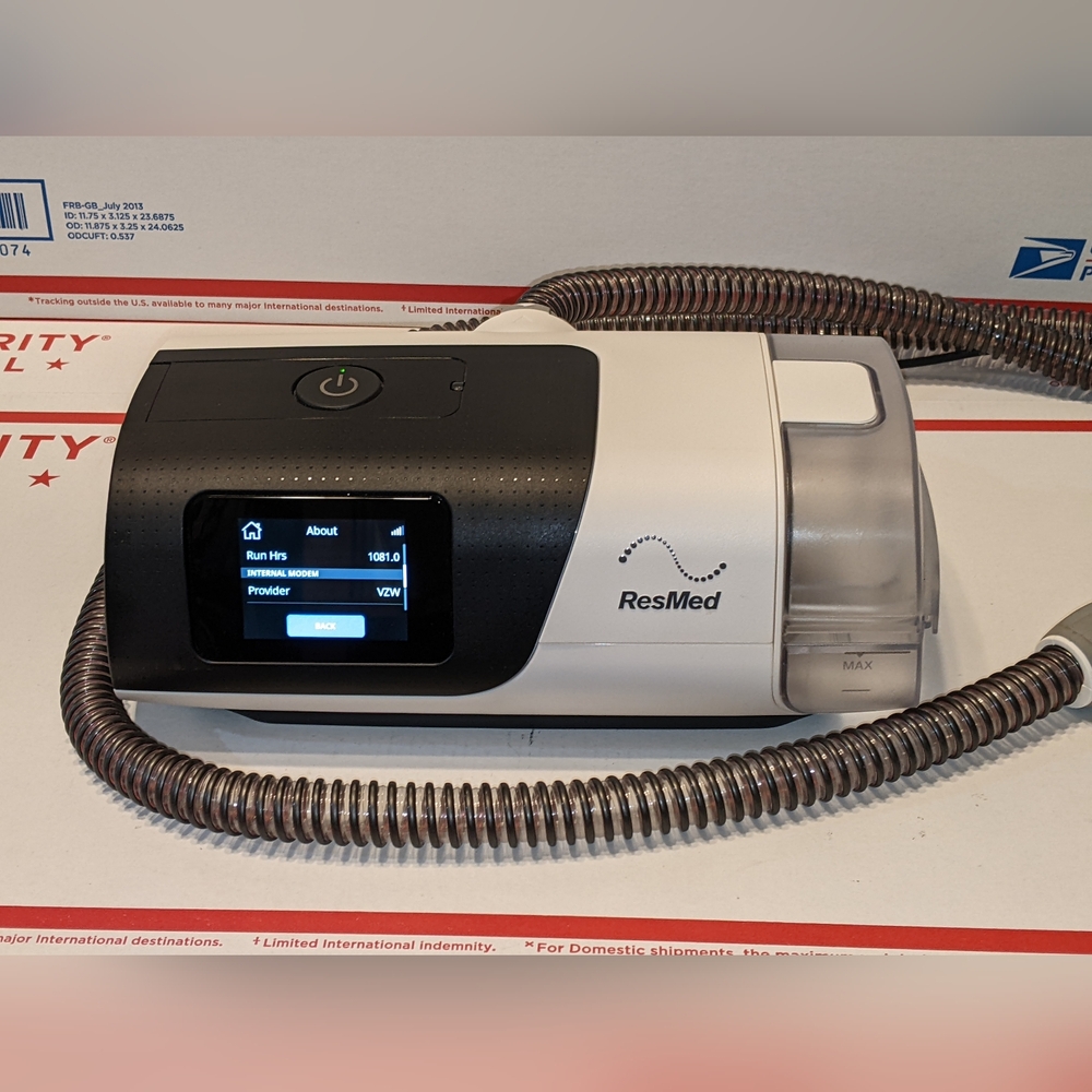 ResMed AirSense 11 with Power Cord - Very Low Hours!